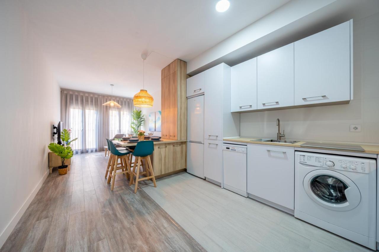 Apartament Centre Pool & Parking *