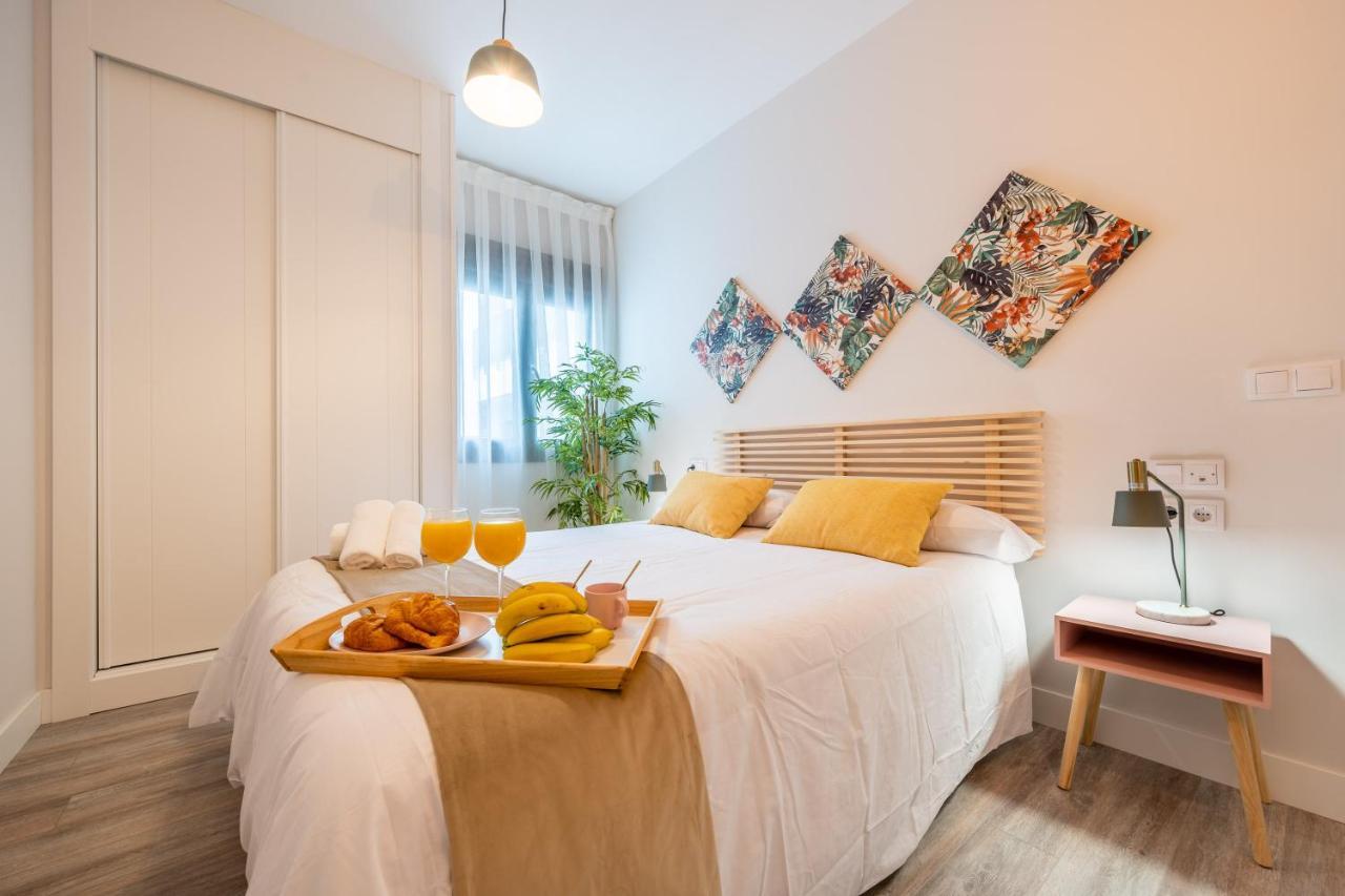 Centre Pool & Parking Apartament