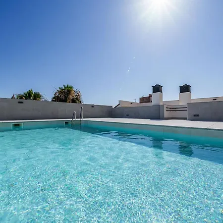 City Centre Pool & Parking Malaga Exterior photo